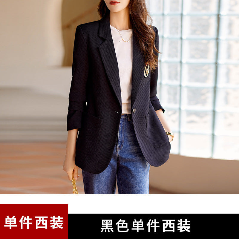 杏色小西装外套女春秋设计感小众2023新款感休闲洋气西服上衣